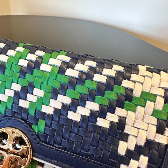 NWT Authentic Luxe Minimalist Tory Burch Duet Woven Envelope Continental/Clutch - Picture 16 of 17